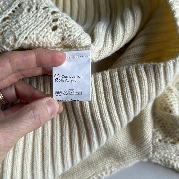 Cream Lace Pattern Knit Crew Neck Sweater - Picture 13 of 13